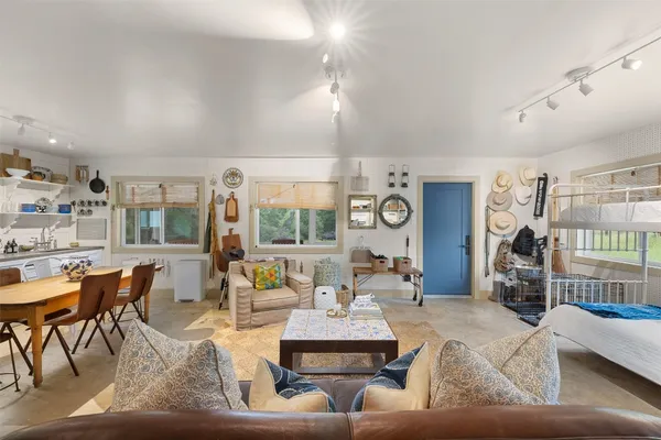 $695,000 | 11401 Schaffner Road, Sealy, TX 77474