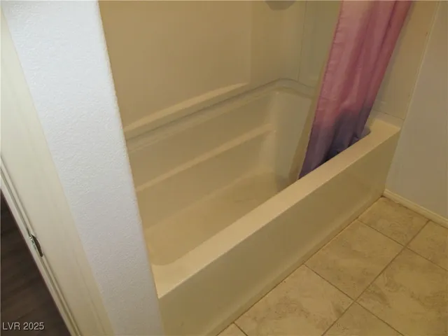 $2,250 | 5730 Casa Branca Street, Las Vegas, NV 89148