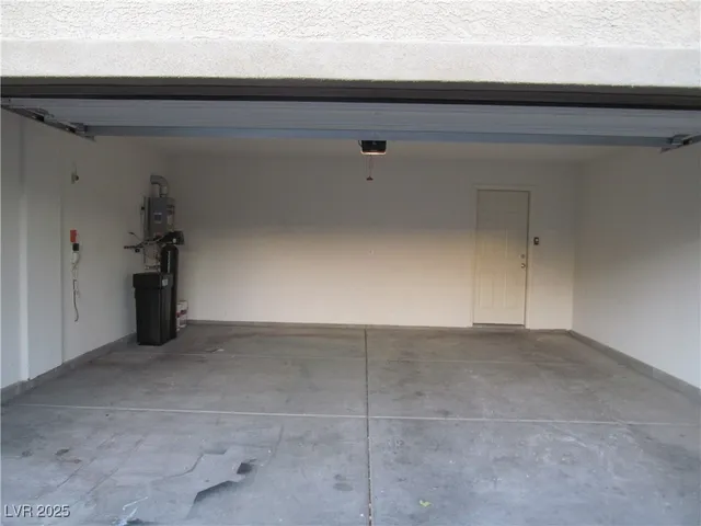 $2,250 | 5730 Casa Branca Street, Las Vegas, NV 89148