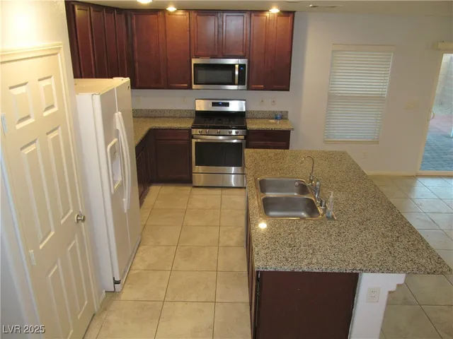 $2,250 | 5730 Casa Branca Street, Las Vegas, NV 89148