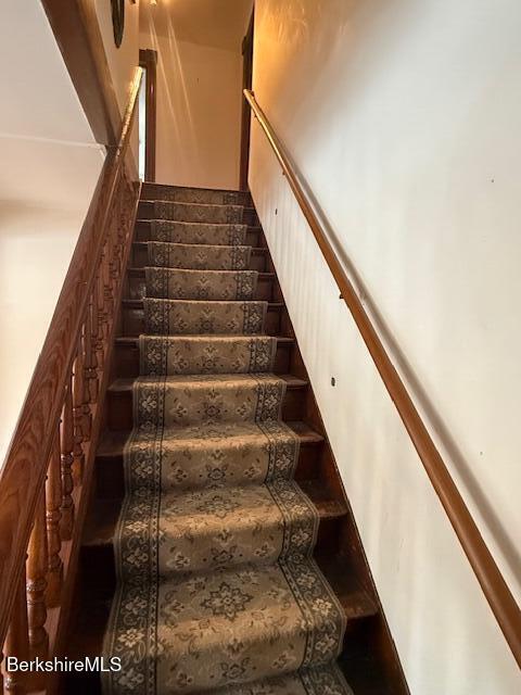 64 Bridges Road Williamstown, MA 01267 - Photo 16 of 29 Stairs