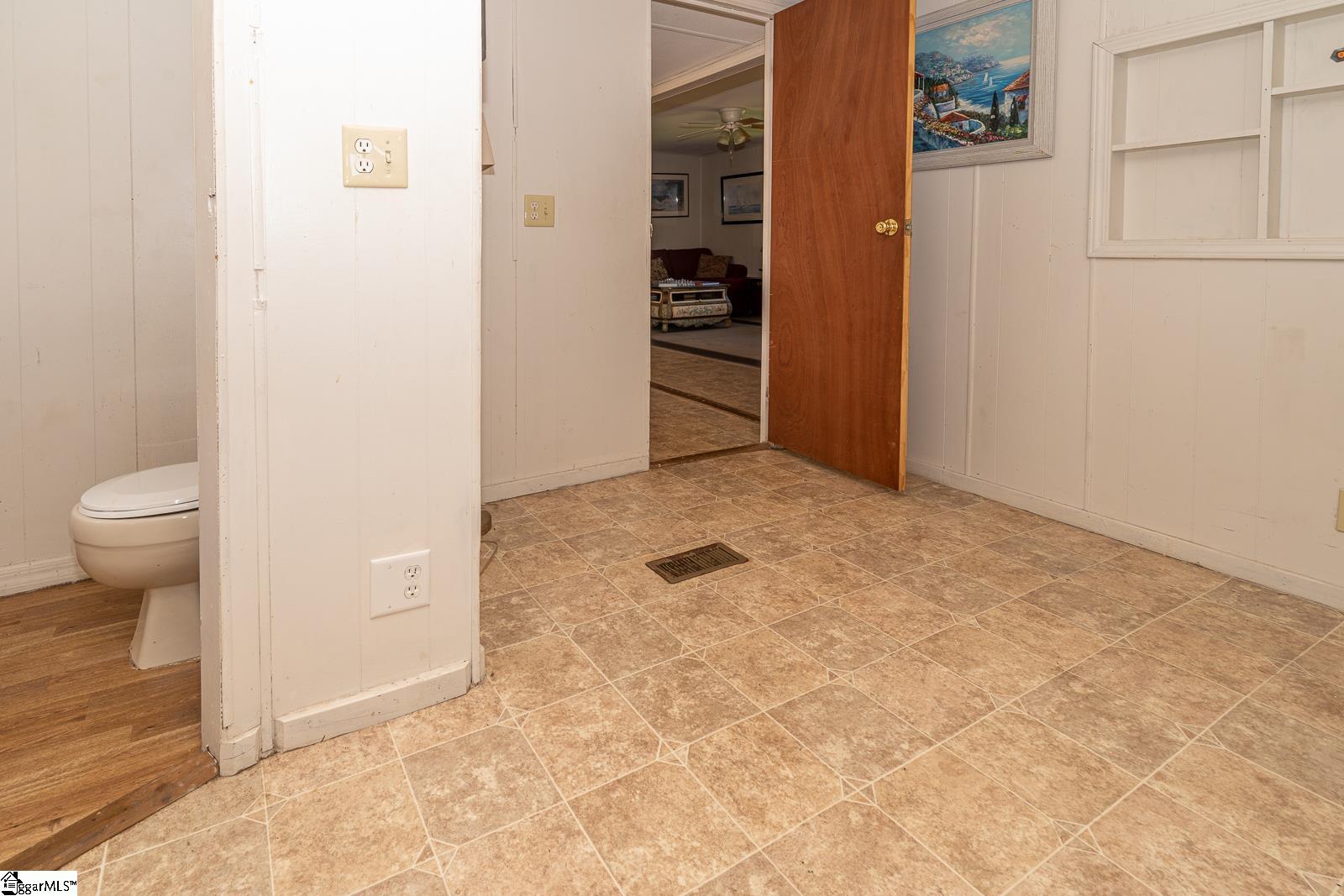 278 Spring Valley Road Seneca, SC 29678 - Photo 5 of 19 Gallery Image 5