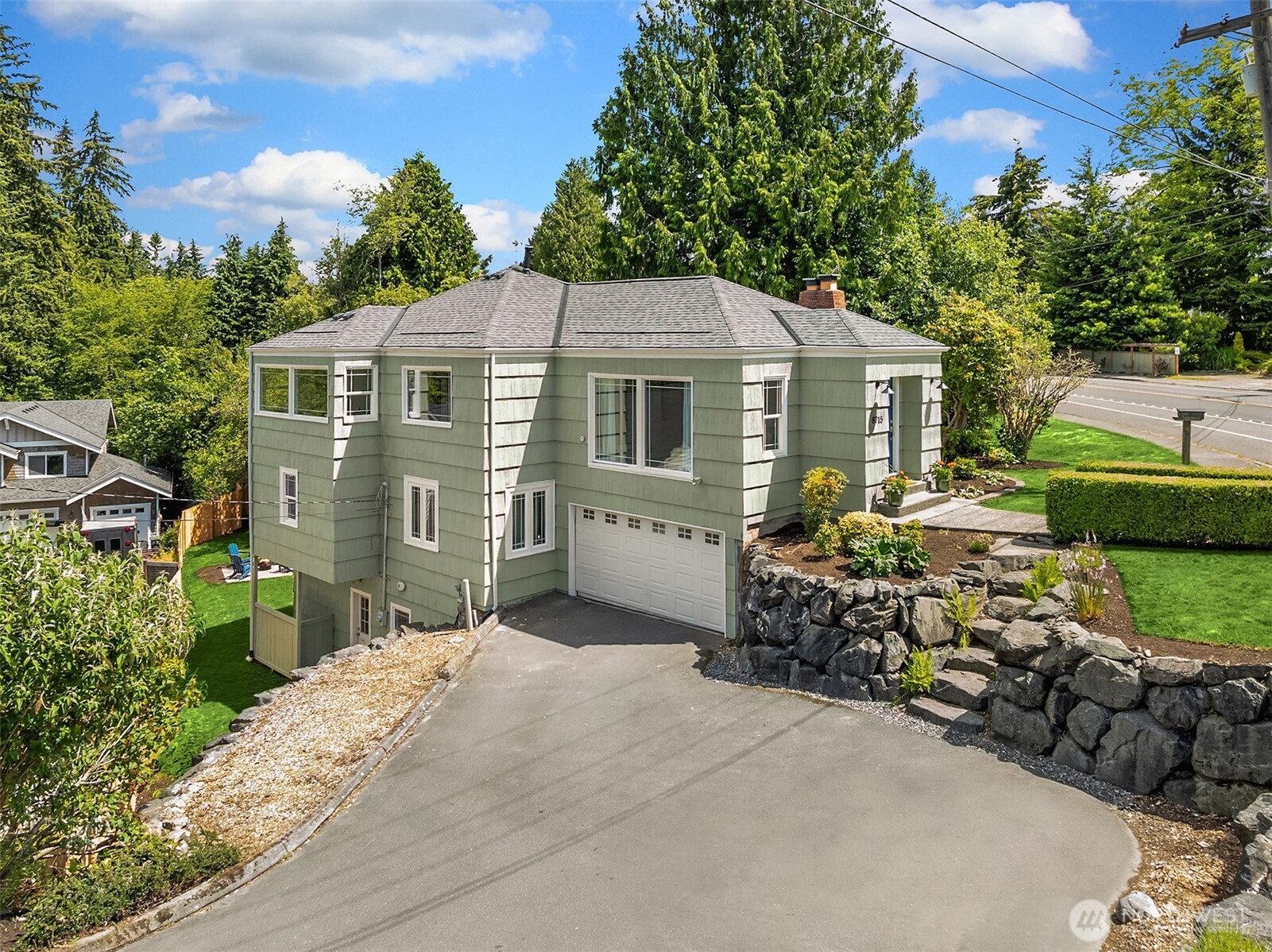 8715 Bowdoin Way Edmonds, WA 98026 - Photo 1 of 35