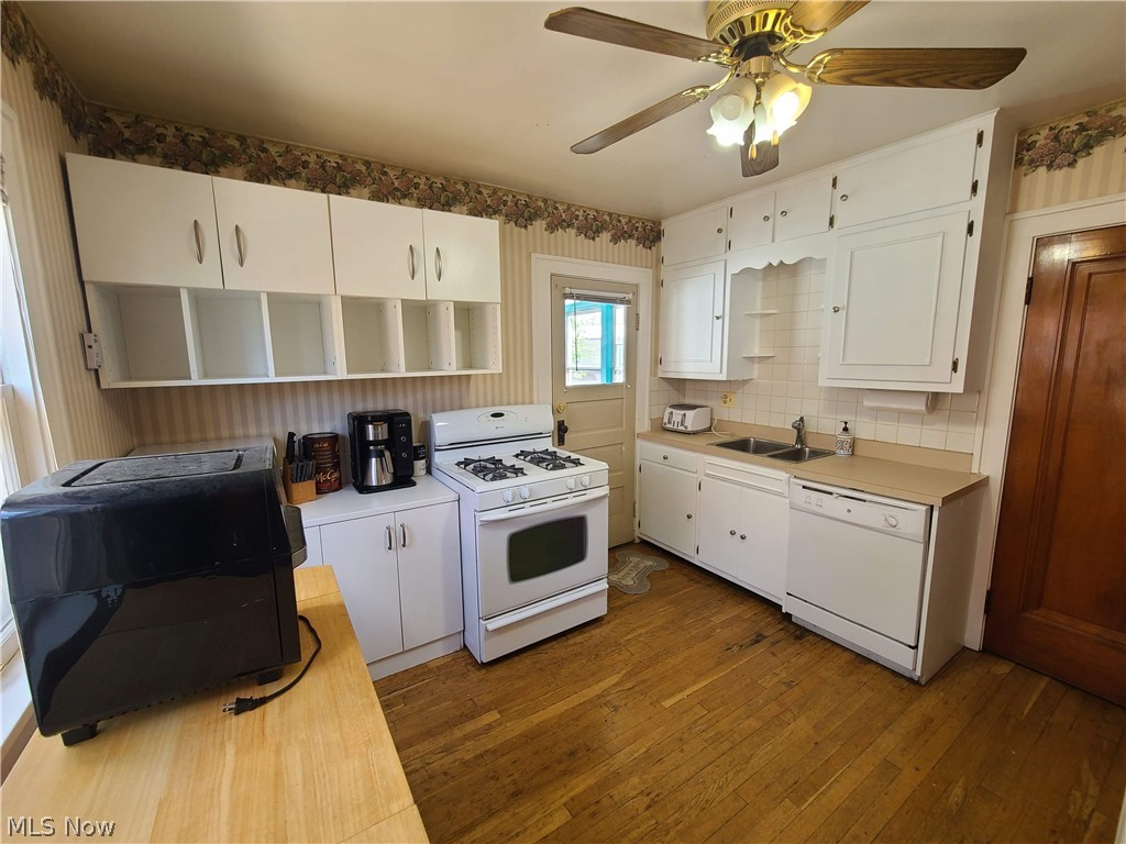 6205 Manchester Road Parma, OH 44129 - Photo 11 of 21