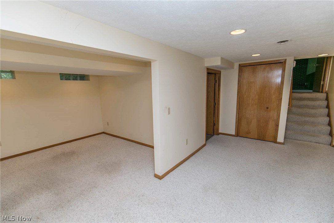 6165 Hemingway Road Cleveland, OH 44143 - Photo 23 of 31 Gallery Image 23