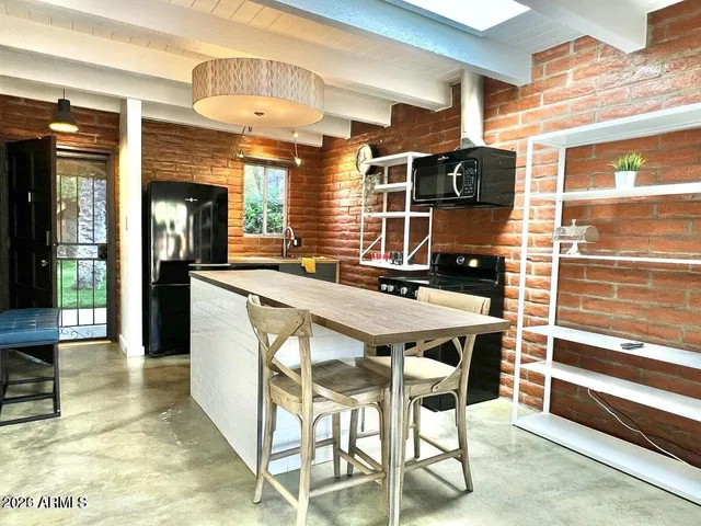 $2,500 | 3022 North 32nd Street, Unit 51, Phoenix, AZ 85018