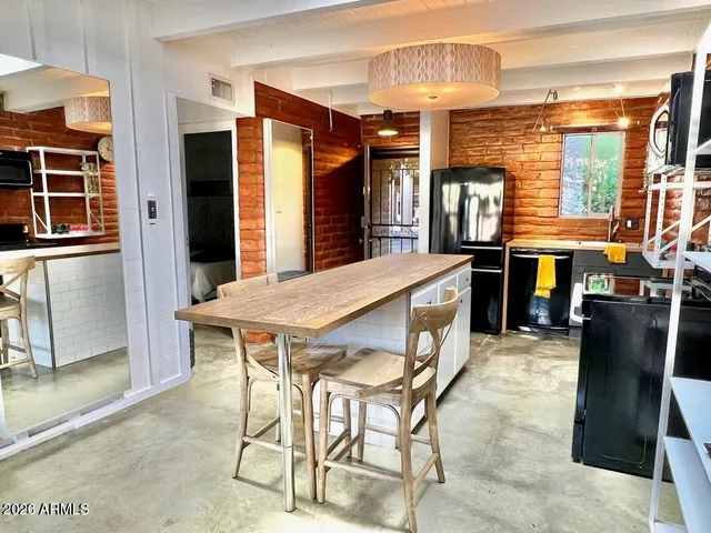 $2,500 | 3022 North 32nd Street, Unit 51, Phoenix, AZ 85018