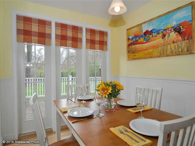 45 Maywood Road Narragansett, RI 02882 - Photo 11 of 25 Dining Room.