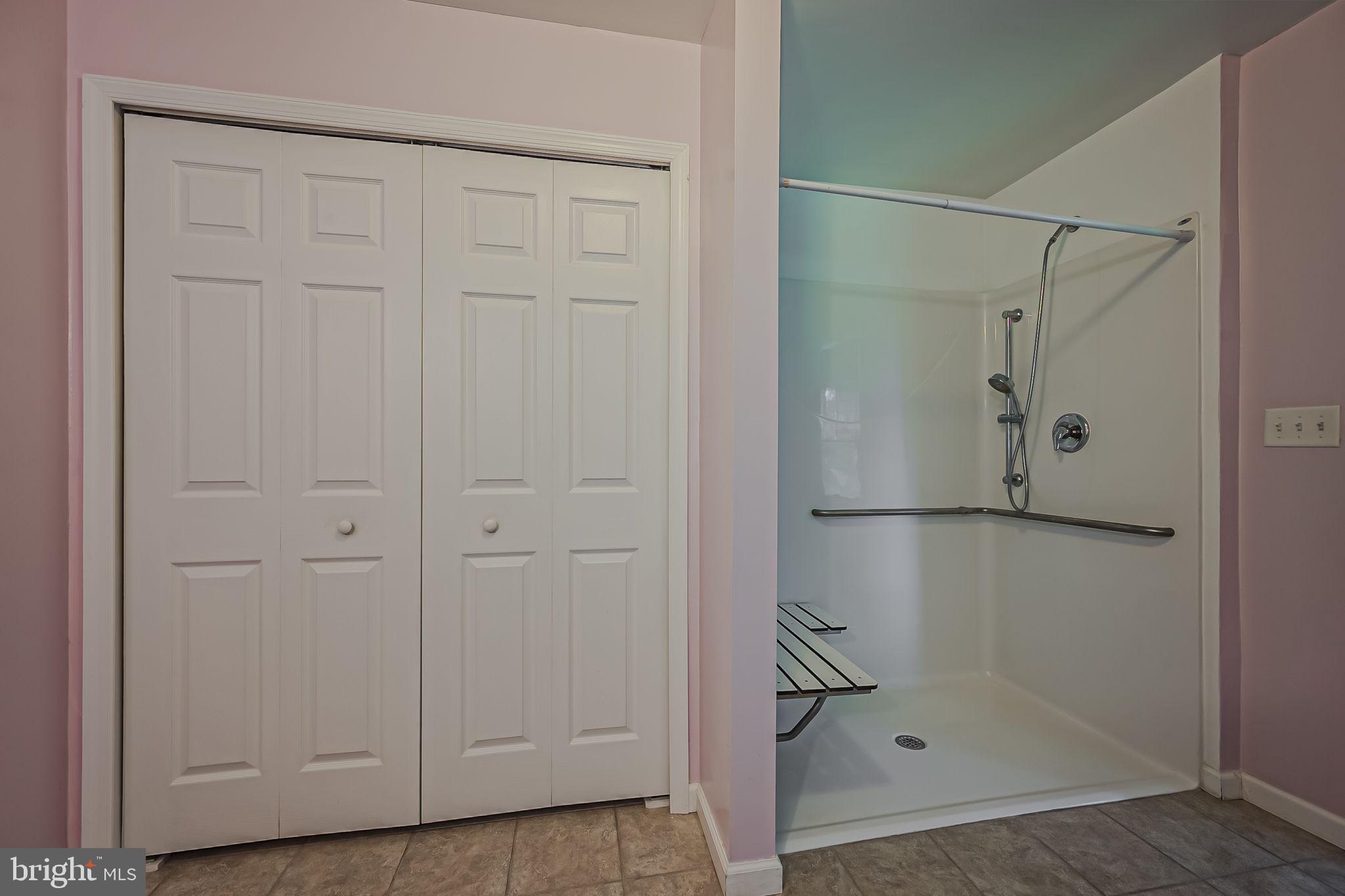 1063 Bayview Road Middletown, DE 19709 - Photo 20 of 40 Large shower