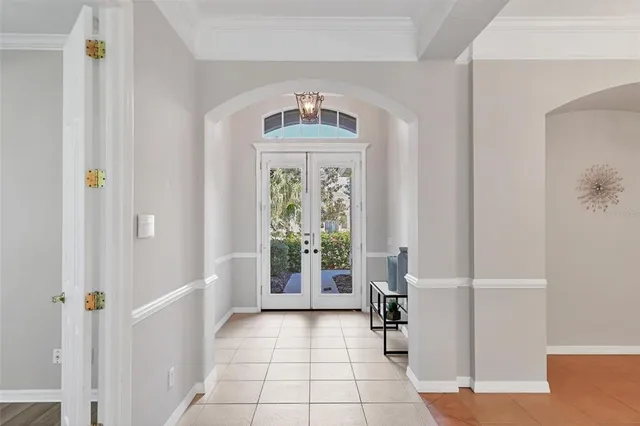 a view of livingroom with furniture