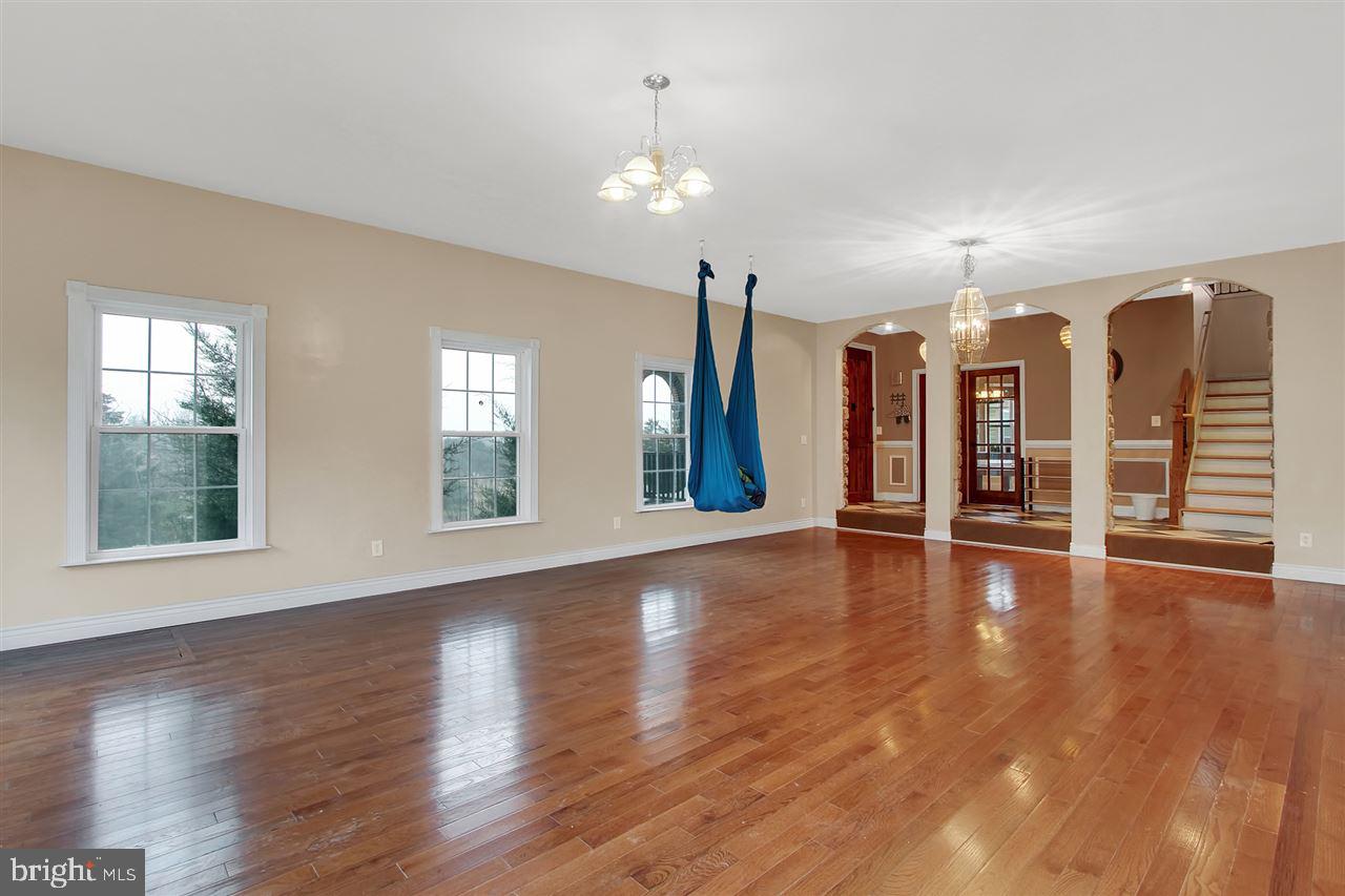 12 South Burns Road Spring Grove, PA 17362 - Photo 8 of 36