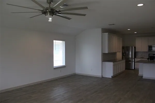 $2,300 | 8206 Precious Passing Way, Rosharon, TX 77583