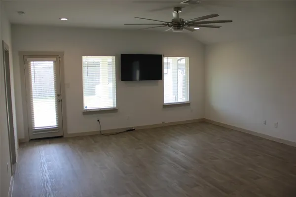 $2,300 | 8206 Precious Passing Way, Rosharon, TX 77583
