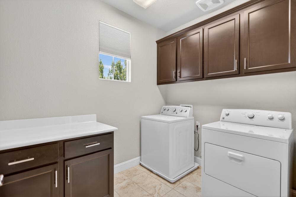 211 Rochdale Street Roseville, CA 95661 - Photo 29 of 66