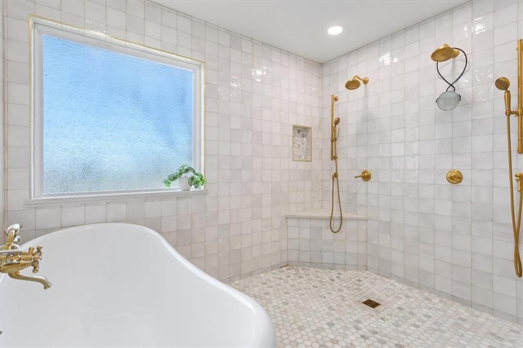 347 Howe Hill Road Lorena, TX 76655 - Photo 17 of 38 a bathroom with a sink and a shower