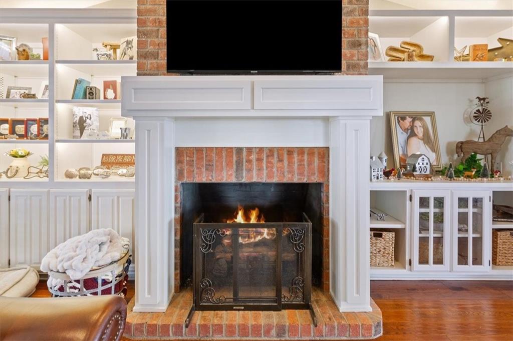 347 Howe Hill Road Lorena, TX 76655 - Photo 7 of 38 a living room with furniture and a fireplace