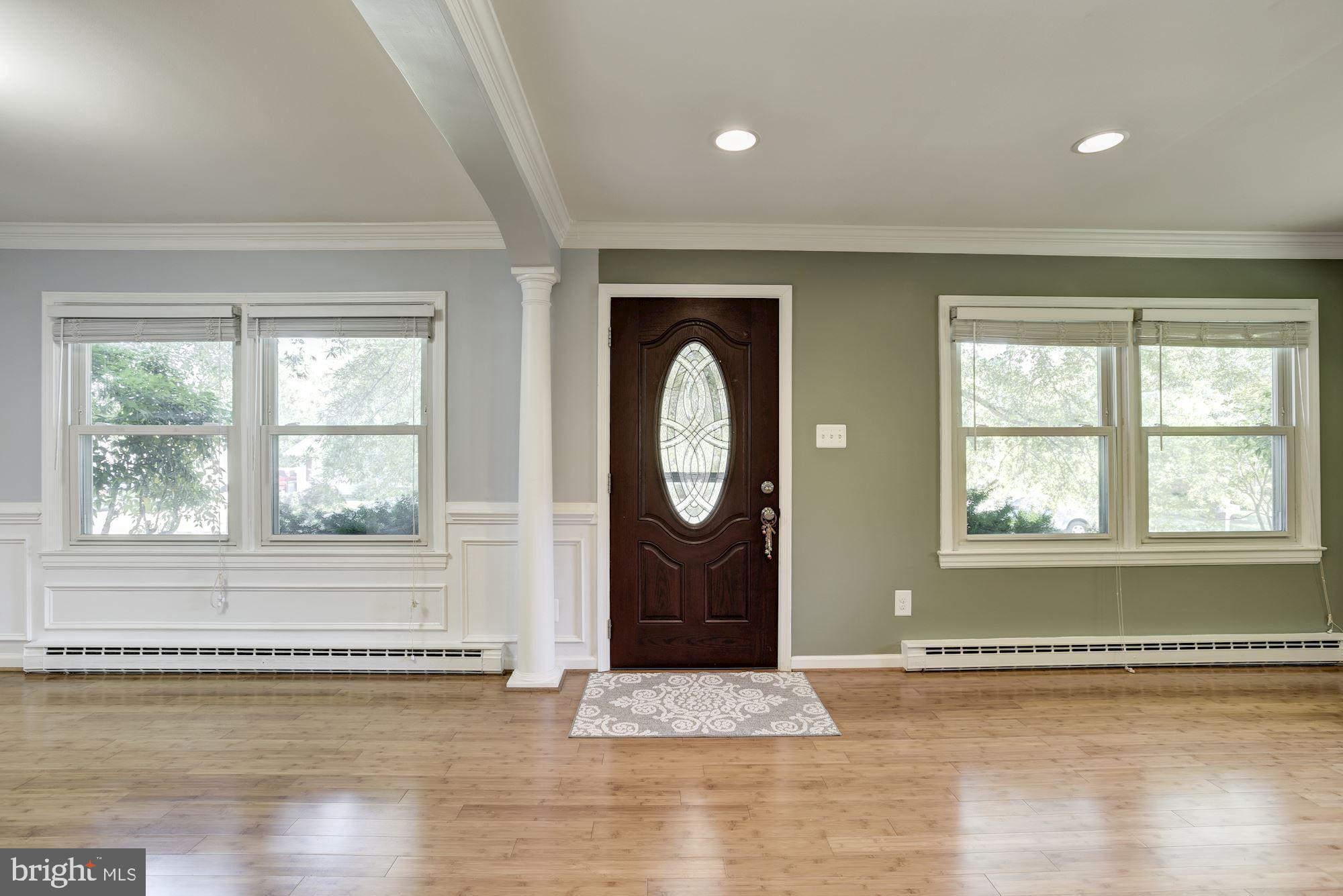 305 South Irving Road Sterling, VA 20164 - Photo 11 of 37 Entrance