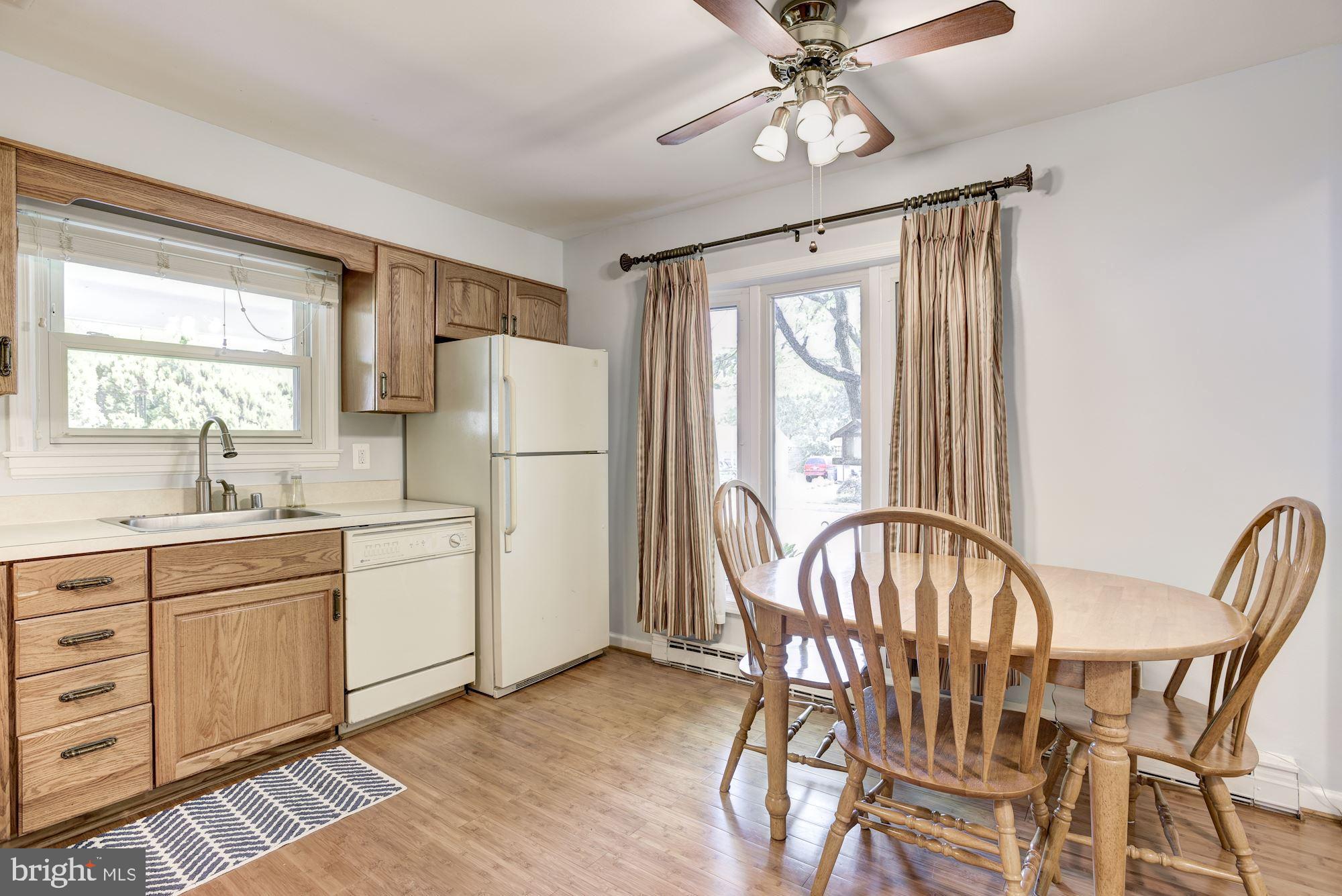 305 South Irving Road Sterling, VA 20164 - Photo 14 of 37 Kitchen