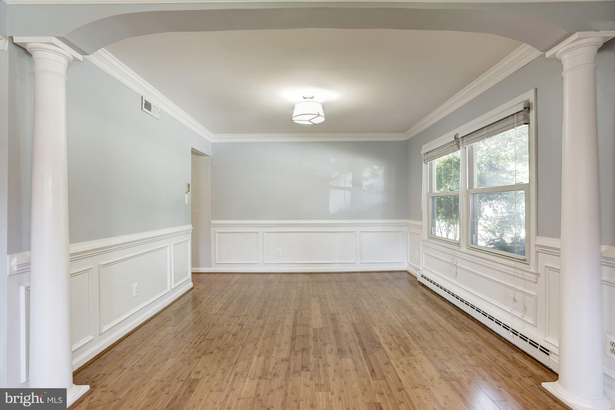 305 South Irving Road Sterling, VA 20164 - Photo 6 of 37 Dining Room