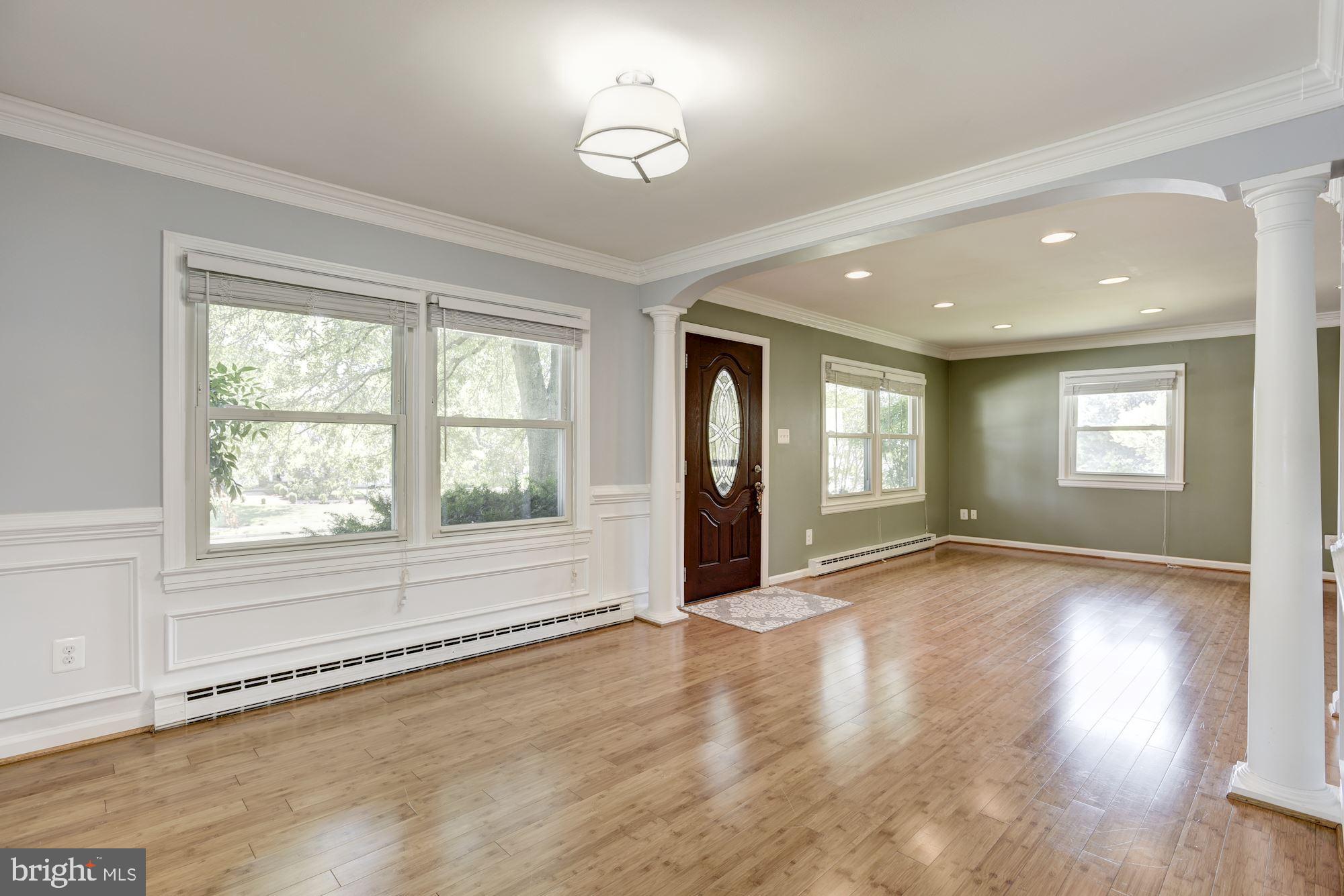 305 South Irving Road Sterling, VA 20164 - Photo 9 of 37 Dining Room
