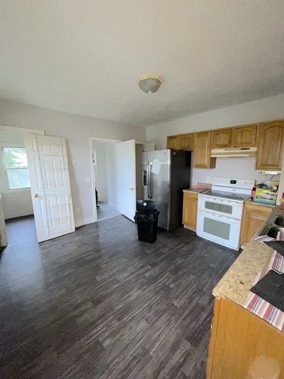 98-100 Prospect Street Springfield, MA 01107 - Photo 6 of 16 Gallery Image 6