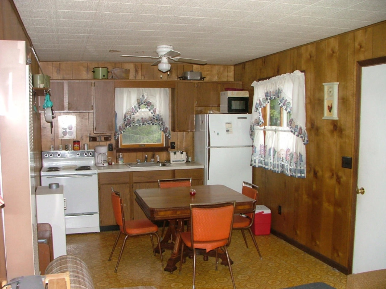9444 Chief Road Bear Lake, MI 49614 - Photo 5 of 21 kitchen
