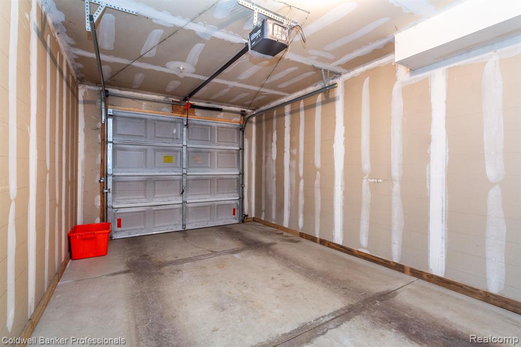 16962 Farmington Road Livonia, MI 48154 - Photo 30 of 38