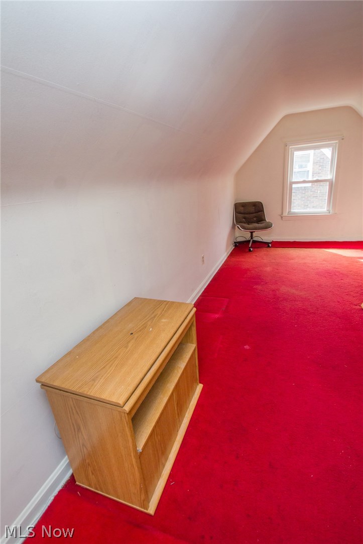 2384 Ashurst Road University Heights, OH 44118 - Photo 22 of 28 3rd floor studio