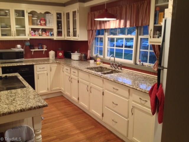 112 Main Church Road Mocksville, NC 27028 - Photo 10 of 26 Kitchen