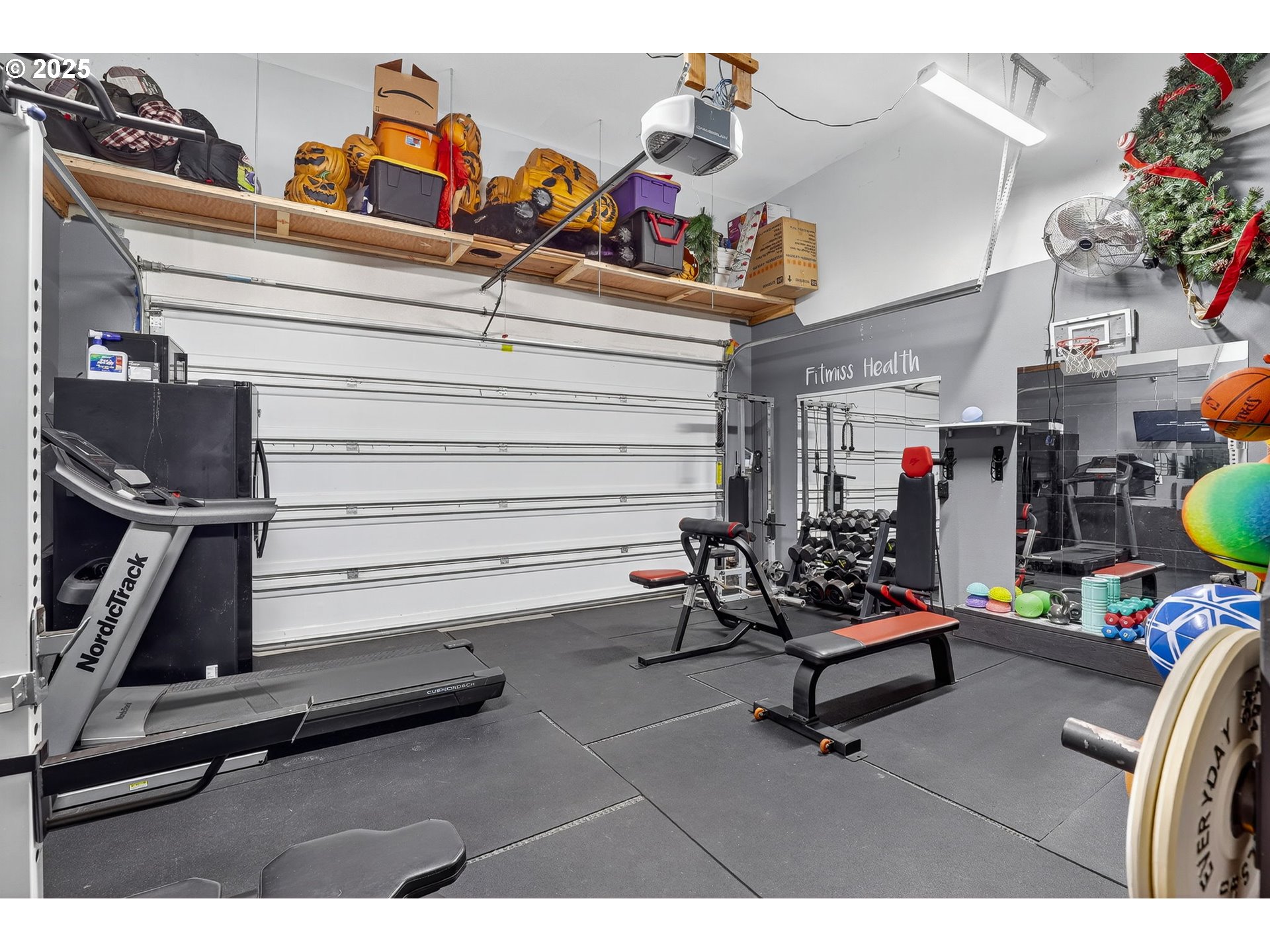 19135 Southeast Village Boulevard Sandy, OR 97055 - Photo 35 of 43 a view of game room with lots of stuff