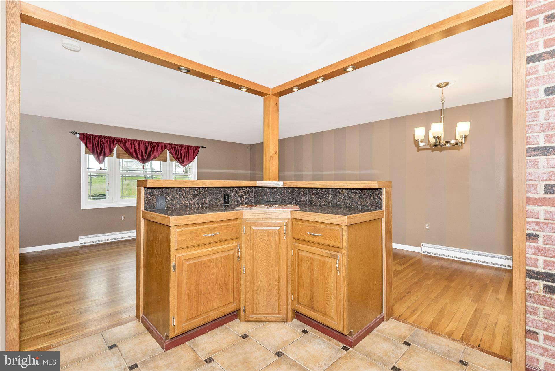 18111 Beallsville Road Poolesville, MD 20837 - Photo 12 of 29 Kitchen