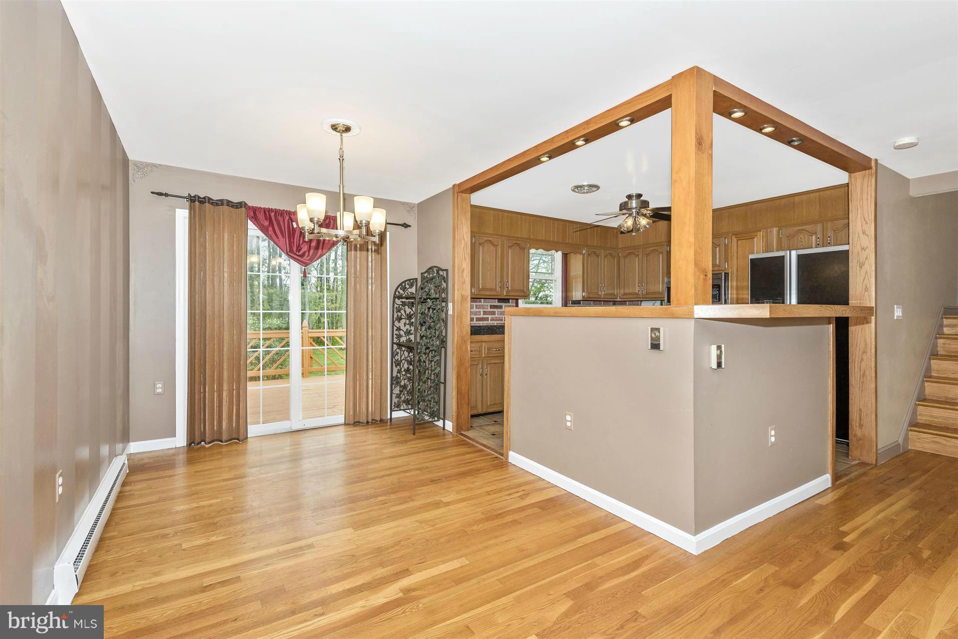18111 Beallsville Road Poolesville, MD 20837 - Photo 13 of 29 Dining Room