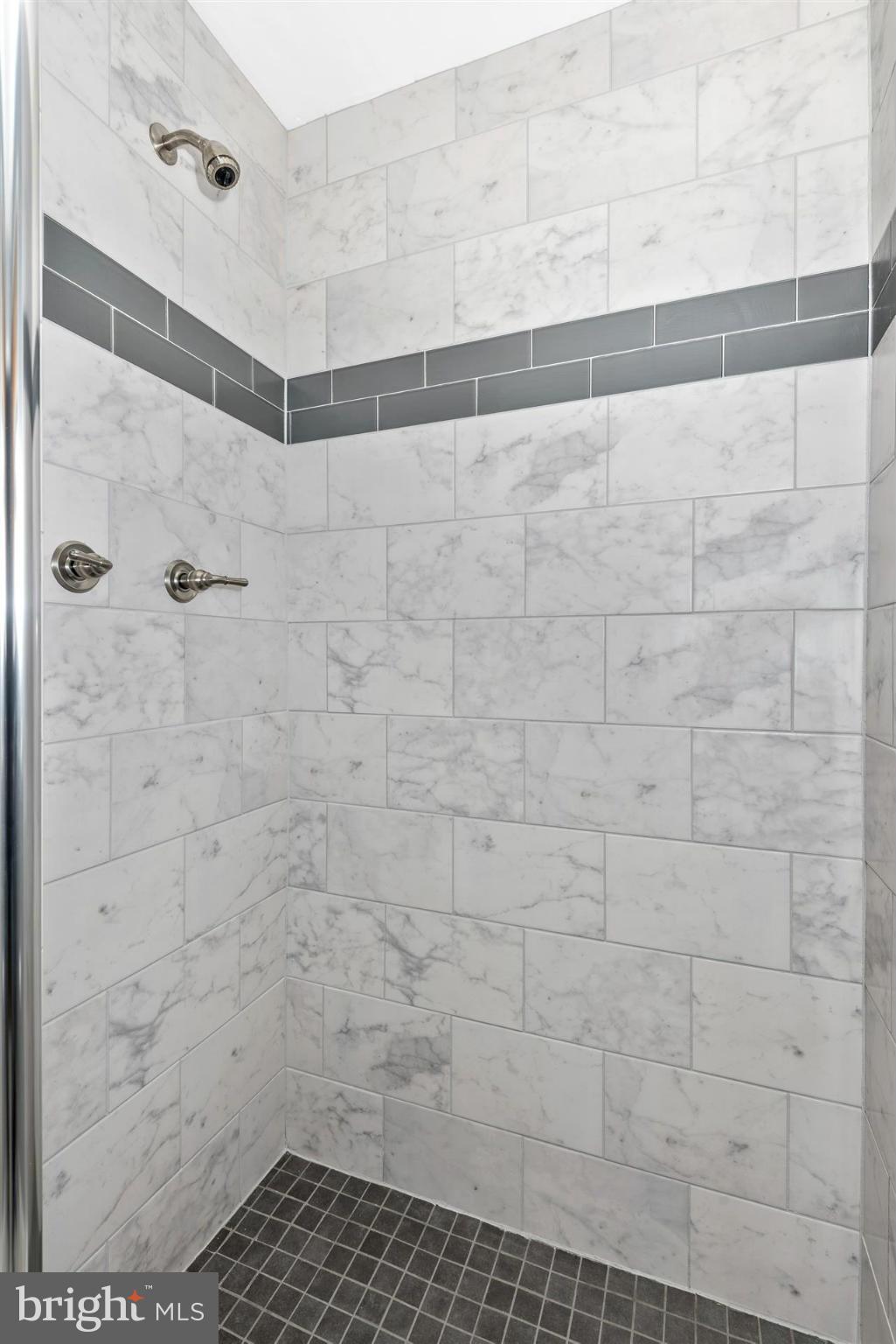 18111 Beallsville Road Poolesville, MD 20837 - Photo 17 of 29 Bath (Master)