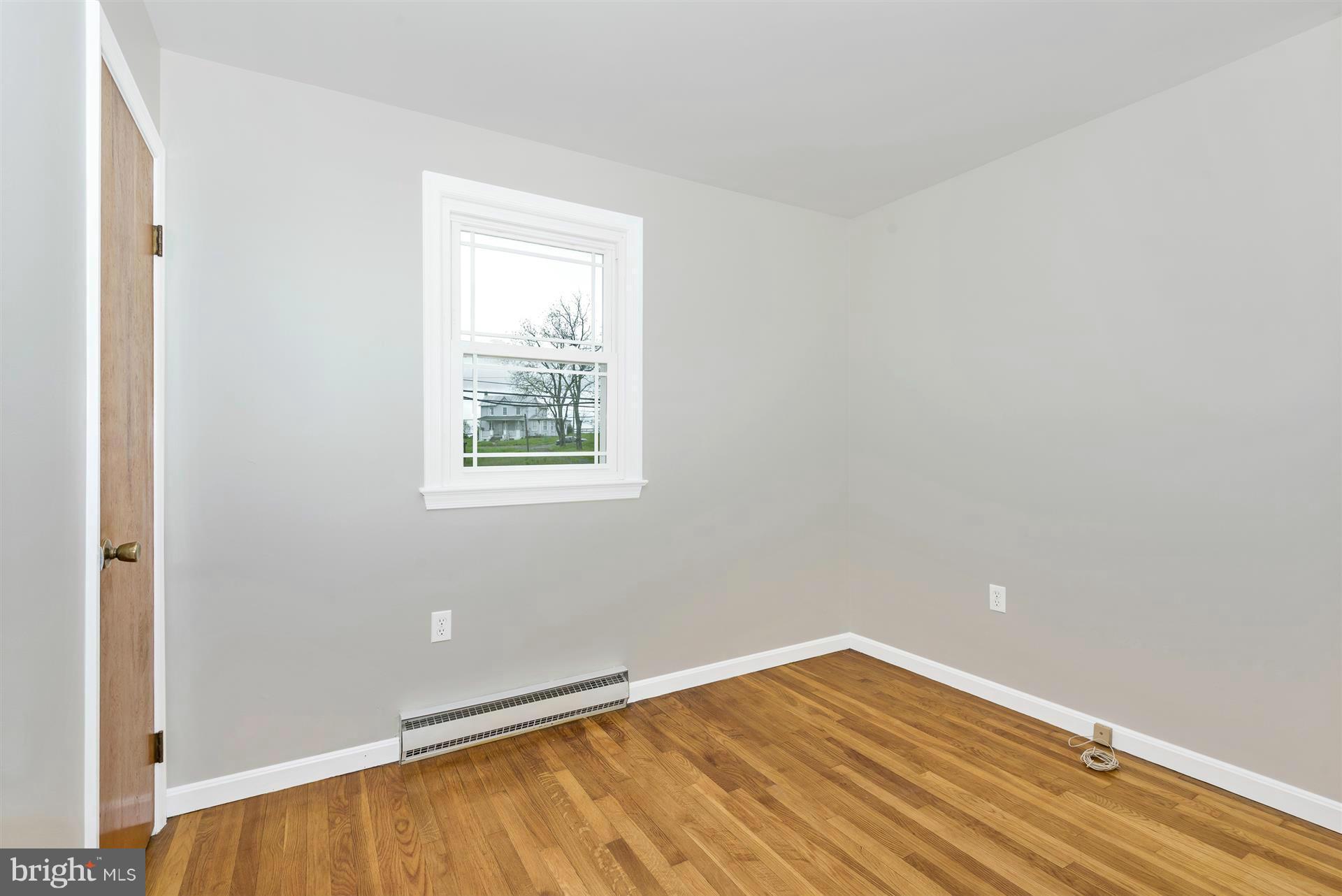 18111 Beallsville Road Poolesville, MD 20837 - Photo 20 of 29 Bedroom