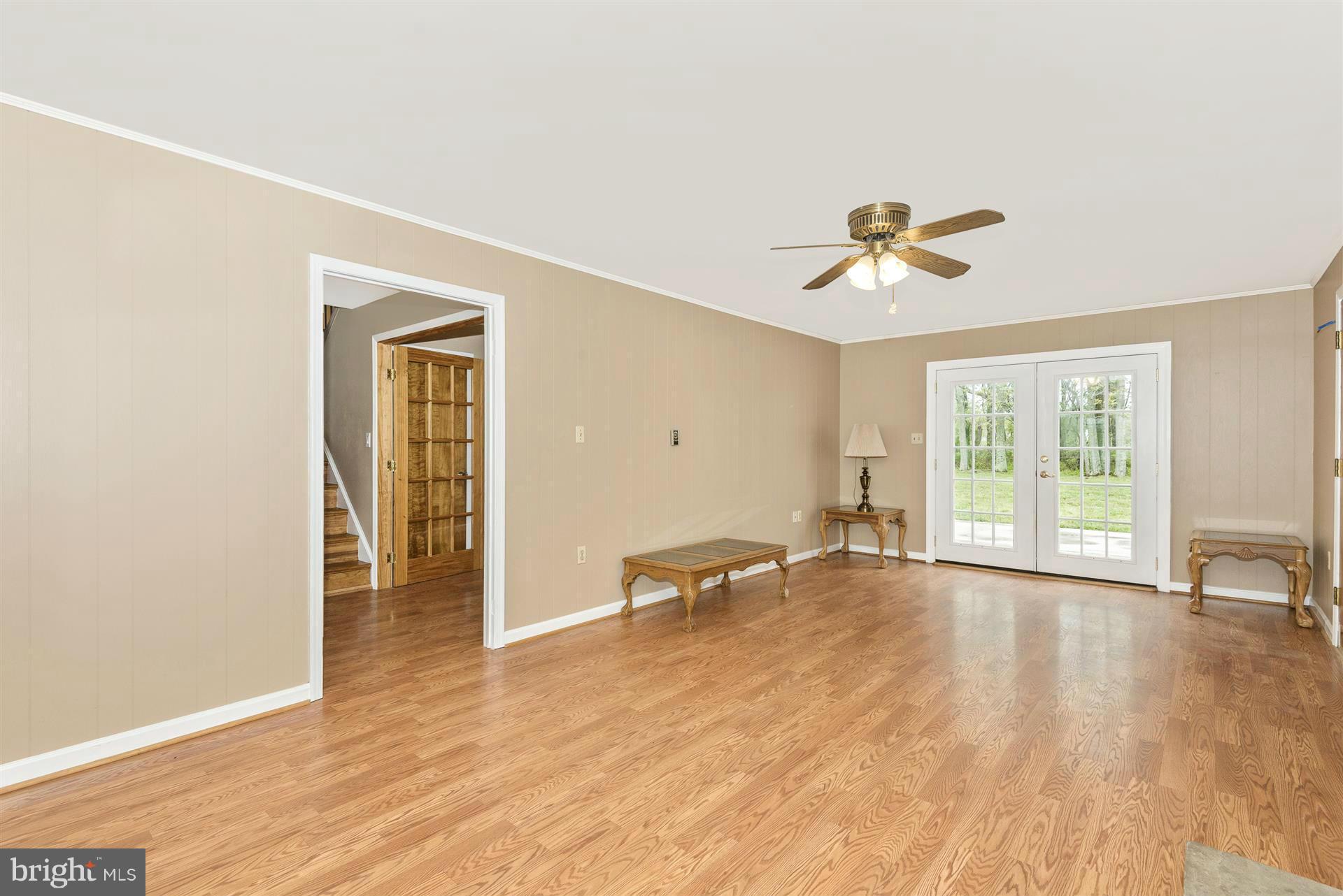 18111 Beallsville Road Poolesville, MD 20837 - Photo 22 of 29 Family Room
