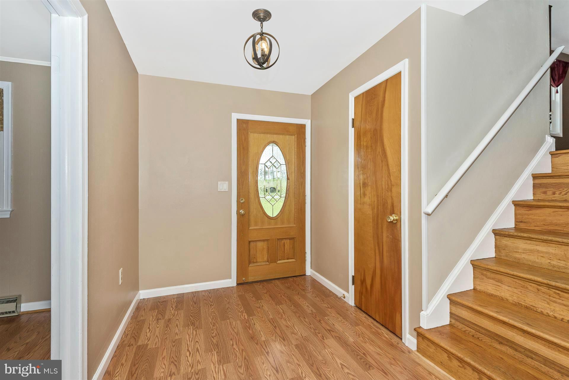 18111 Beallsville Road Poolesville, MD 20837 - Photo 4 of 29 Interior (General)
