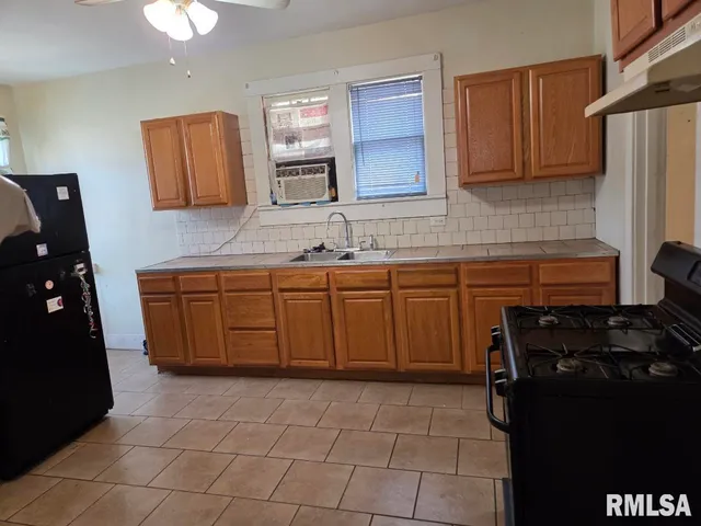 $34,900 | 1713 West Smith Street, Peoria, IL 61605