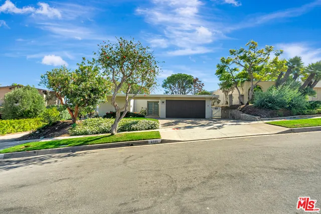 $2,995,000 | 3444 Cloudcroft Drive, Malibu, CA 90265