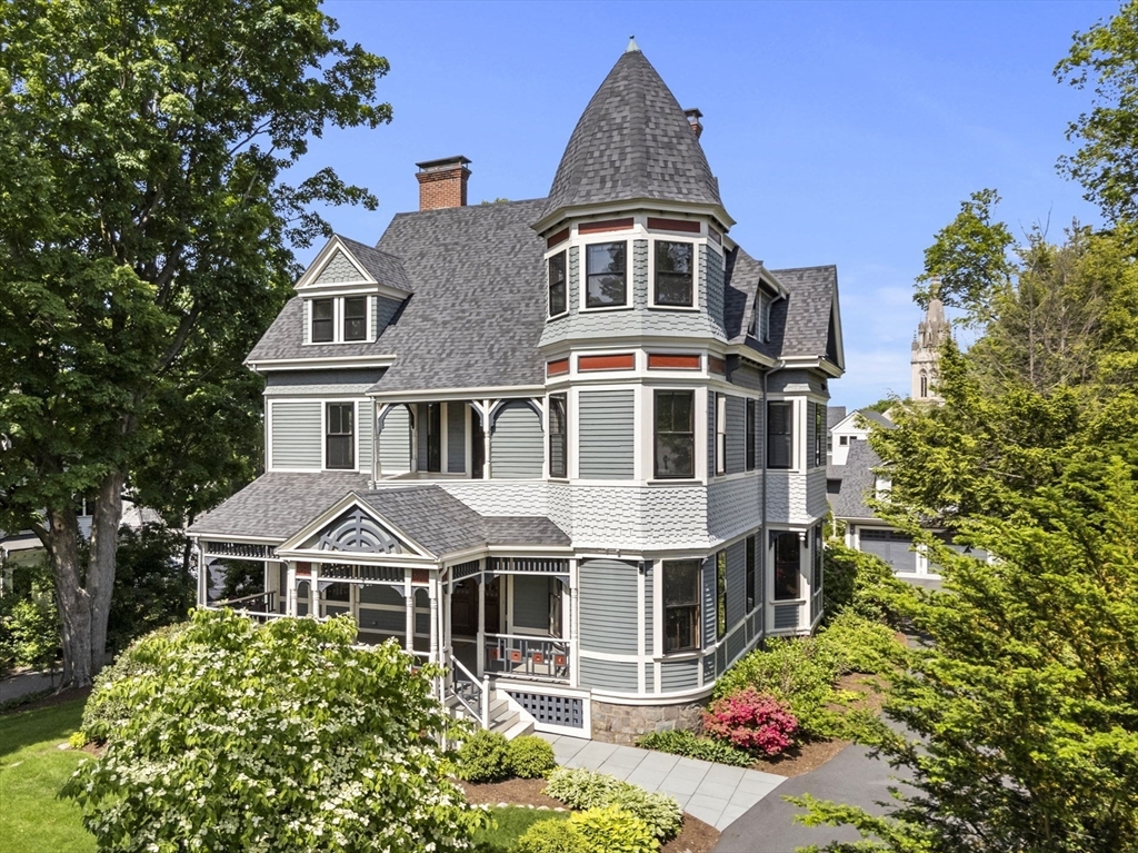 44 Putnam Street Newton, MA 02465 - Photo 1 of 40
