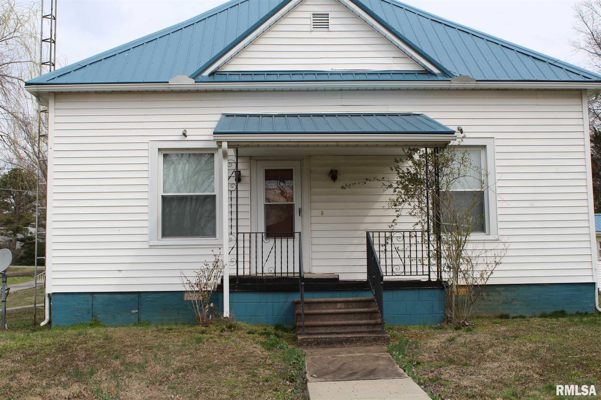 2400 Ridge Street Eldorado, IL 62930 - Photo 1 of 24 Gallery Image 1