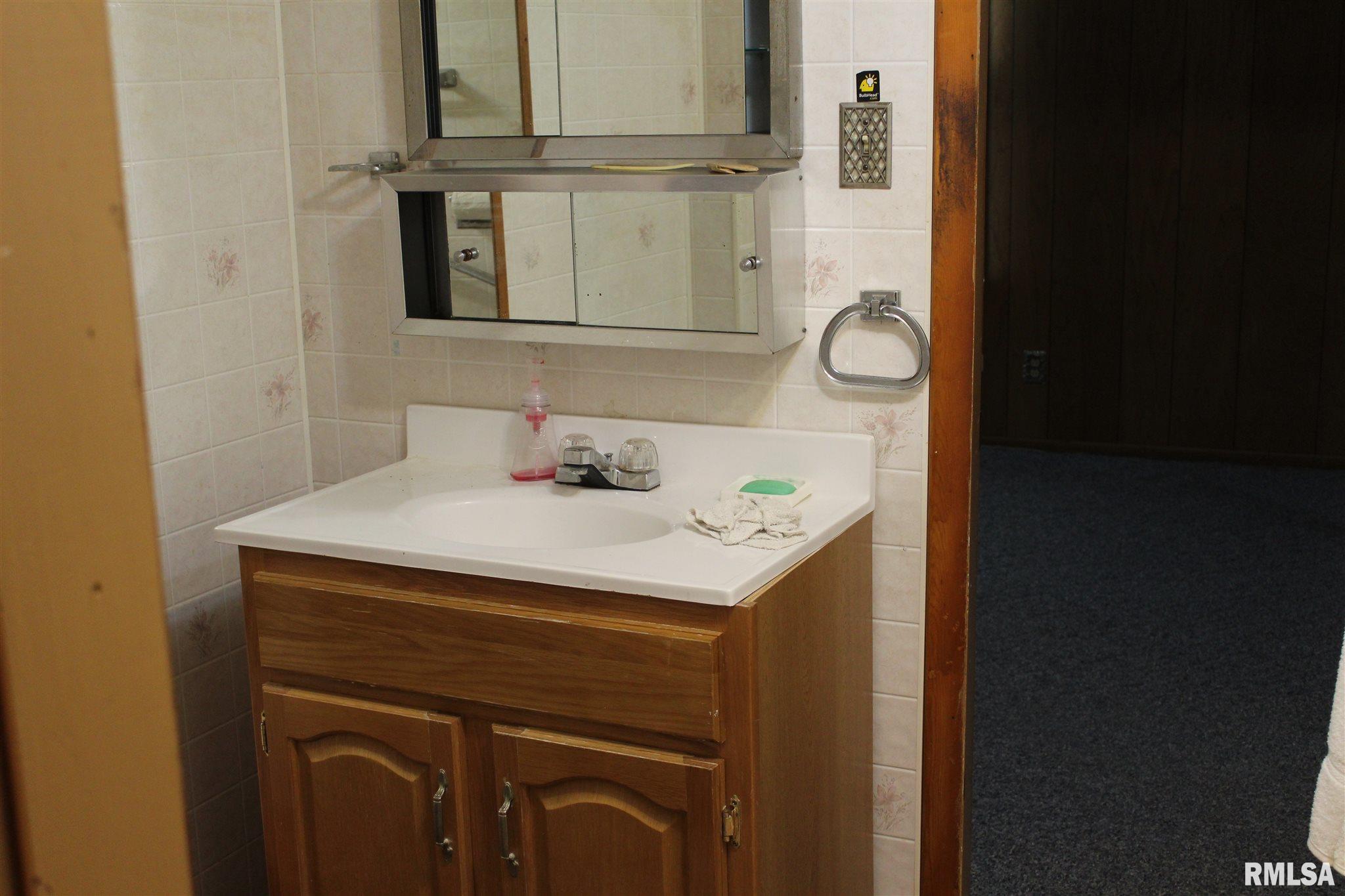 2400 Ridge Street Eldorado, IL 62930 - Photo 8 of 24 Gallery Image 8