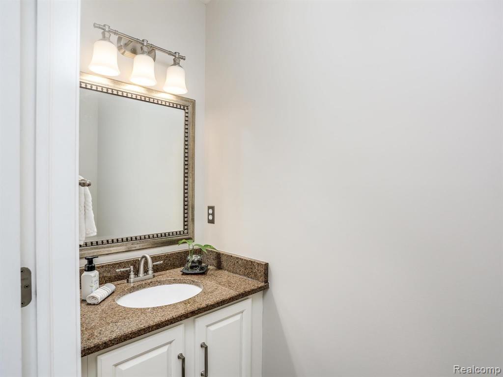 1861 Beaver Creek Drive Rochester, MI 48307 - Photo 25 of 46