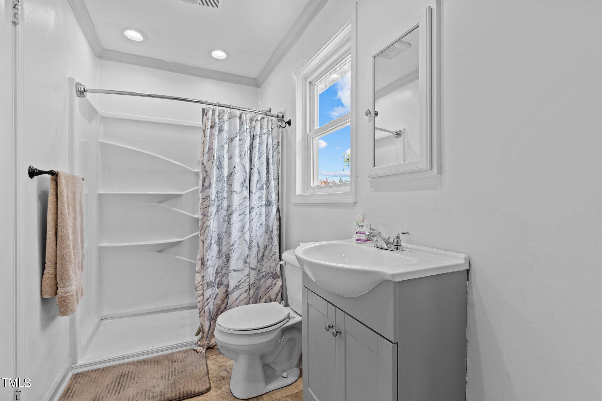 505 South Main Street Roxboro, NC 27573 - Photo 22 of 33 42-web-or-mls-8Y3A4208