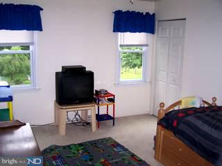 1131 Warren Road West Chester, PA 19382 - Photo 4 of 6 Gallery Image 4