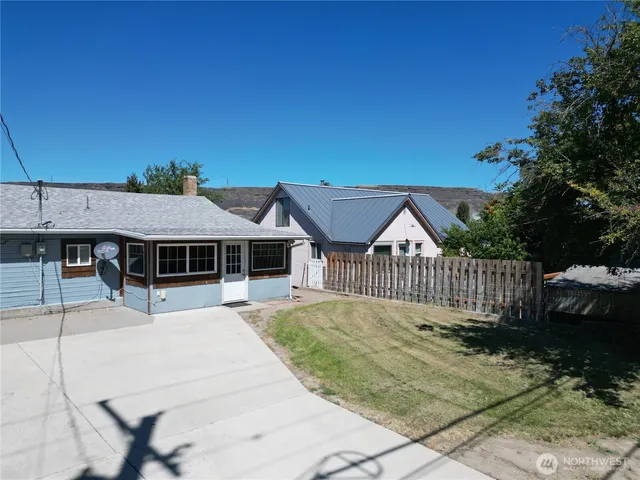 $259,000 | 114 Coulee Boulevard, Electric City, WA 99123