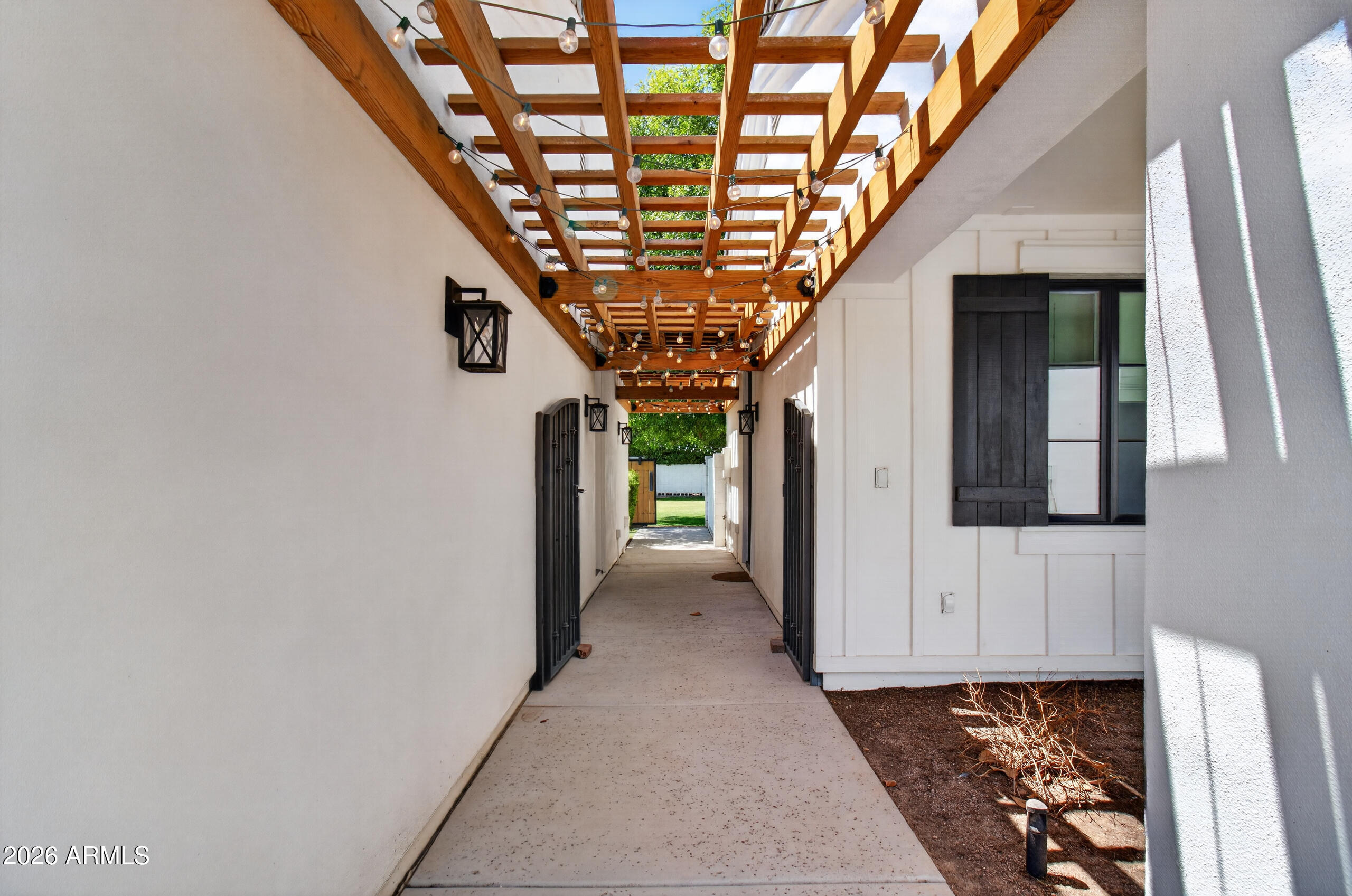 2677 East Queen Creek Road Gilbert, AZ 85297 - Photo 83 of 128 Walkway to Casita