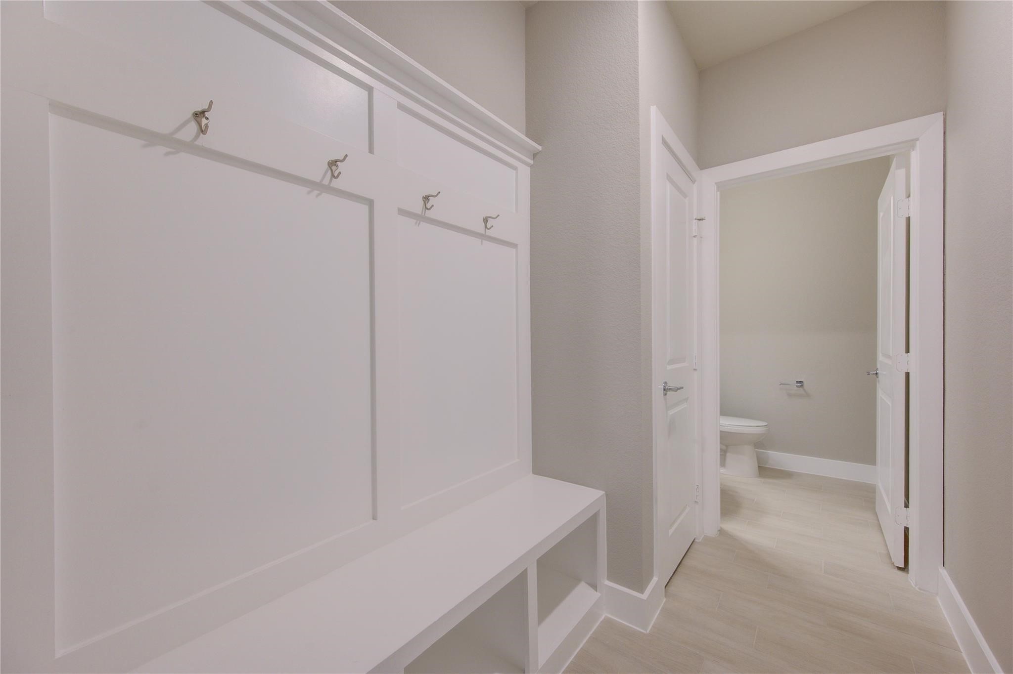 1709 Summerlyn Houston, TX 77080 - Photo 6 of 46