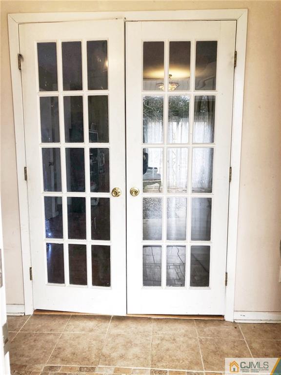 12 Alexander Road East Brunswick, NJ 08816 - Photo 2 of 17 Gallery Image 2