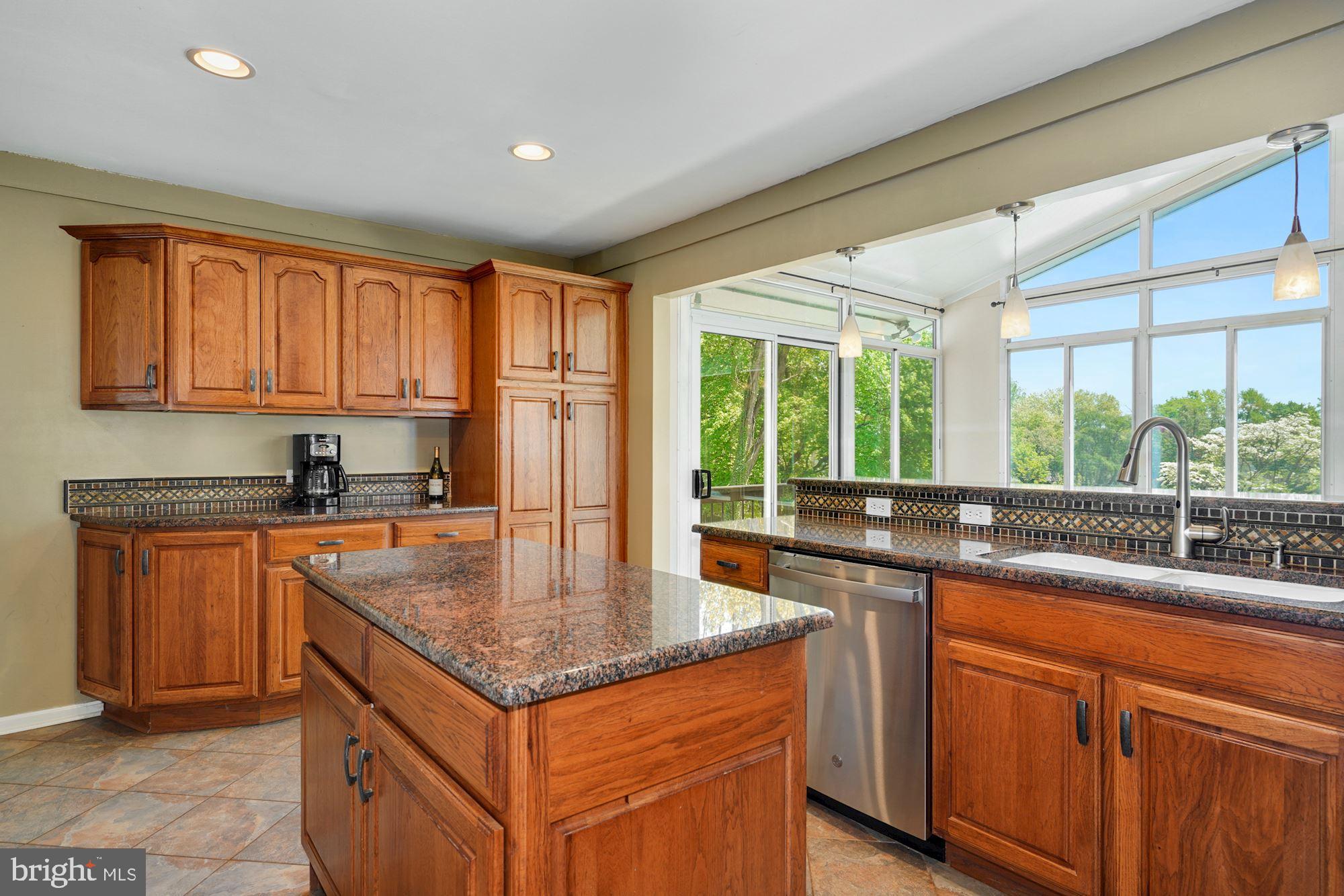 1625 Kirby Road McLean, VA 22101 - Photo 11 of 40 Kitchen