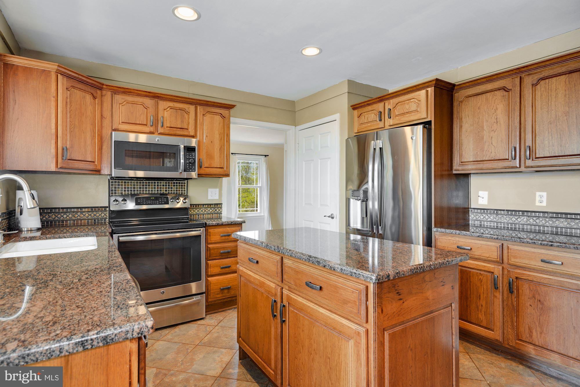 1625 Kirby Road McLean, VA 22101 - Photo 13 of 40 Kitchen